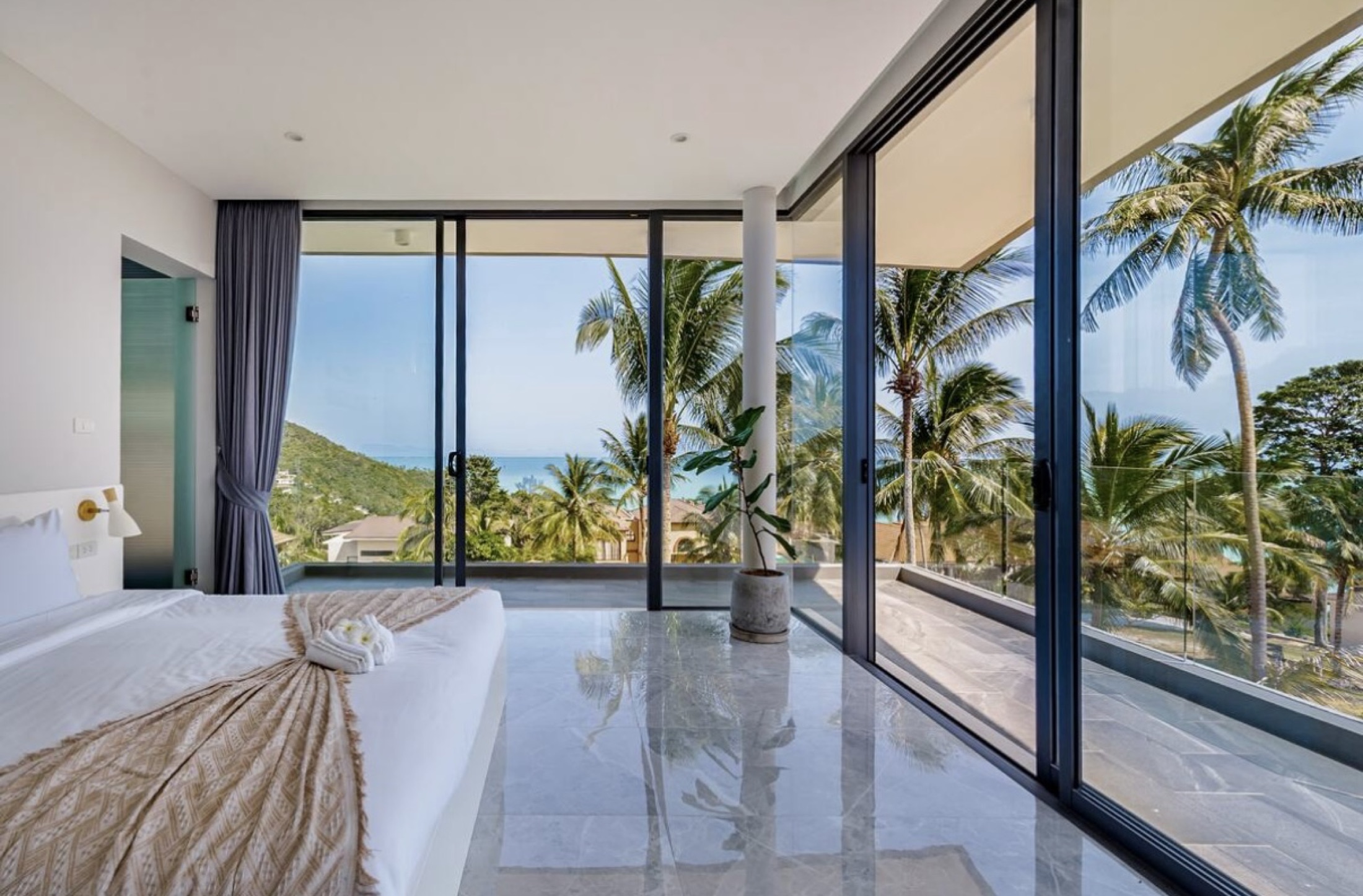 Vista Villa pool and outdoor area